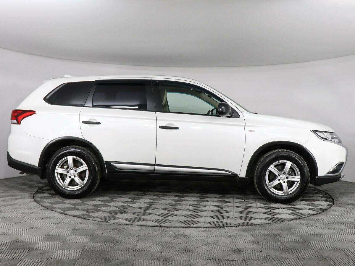 Купить Mitsubishi Outlander, 2017, 188 006 км.. Фото: #3
