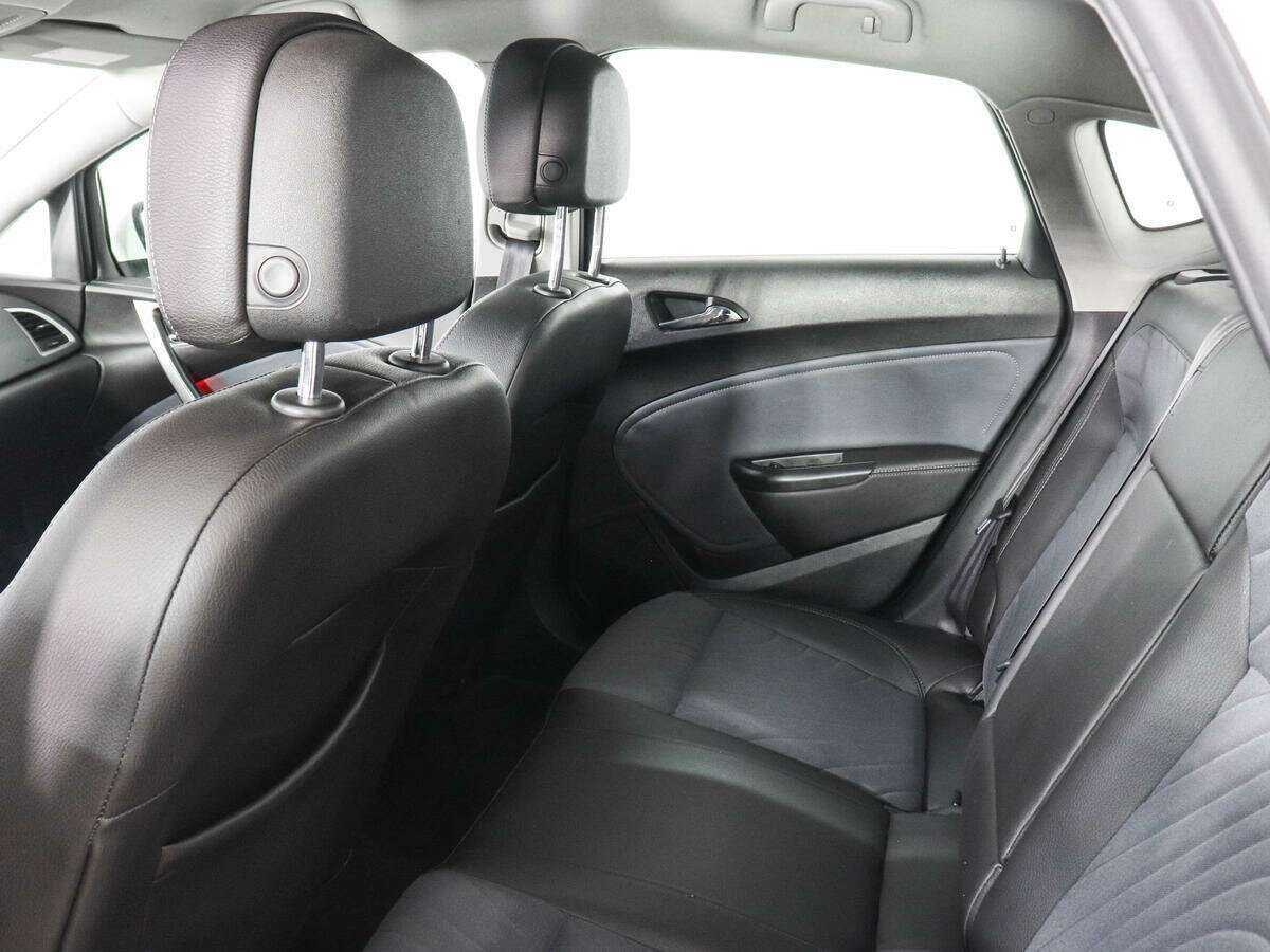 Купить Opel Astra, 2014, 185 189 км.. Фото: #11