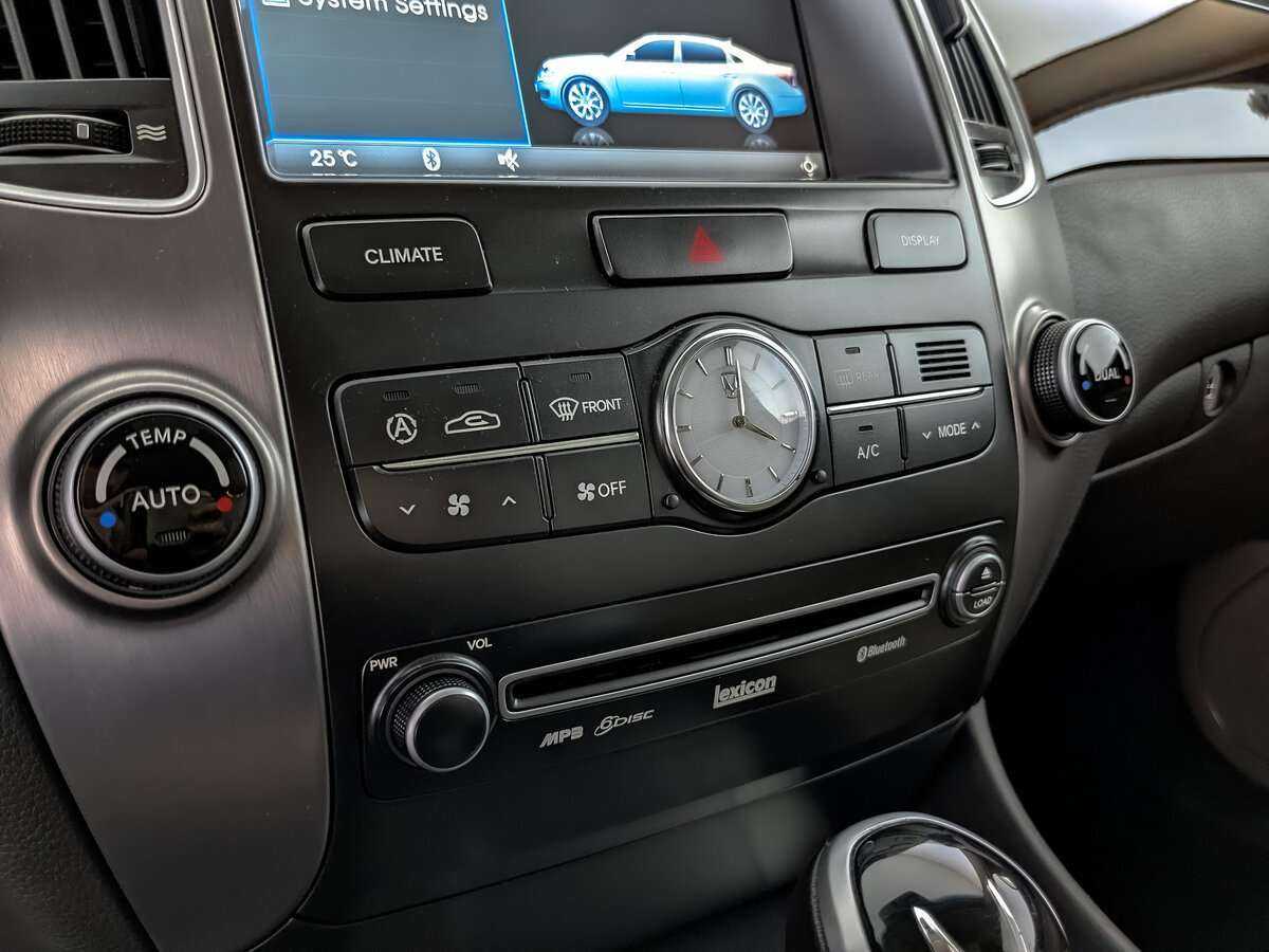 Купить Hyundai Equus, 2012, 99 017 км.. Фото: #22