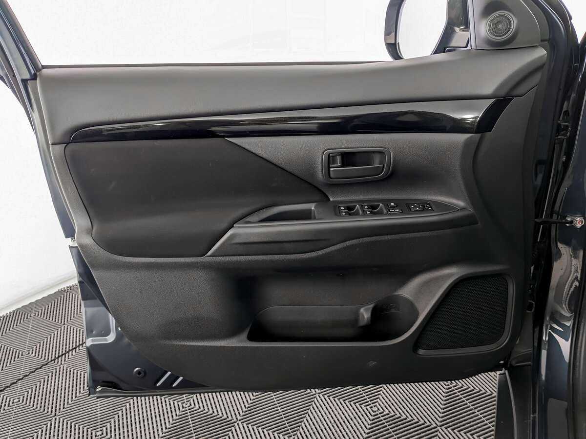 Купить Mitsubishi Outlander, 2019, 80 241 км.. Фото: #14