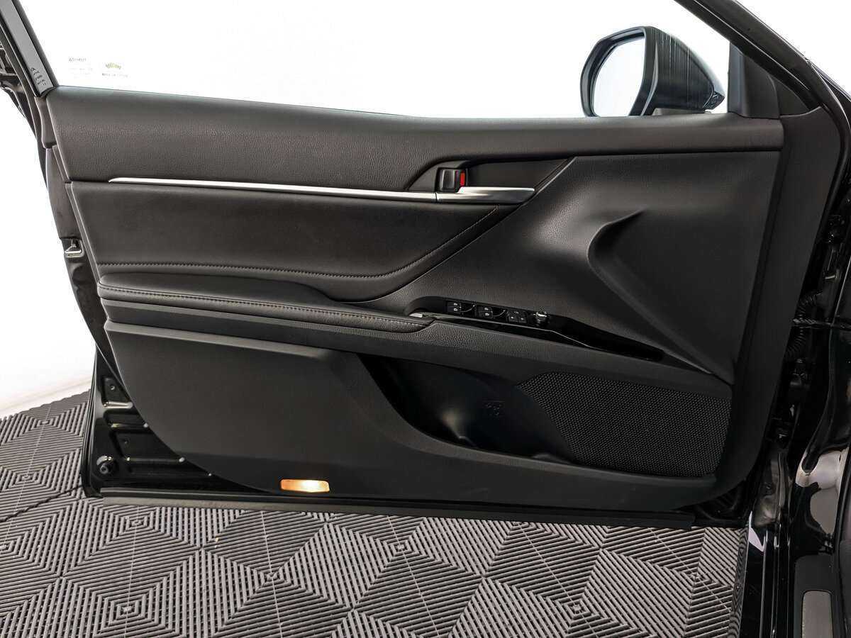 Купить Toyota Camry, 2019, 81 232 км.. Фото: #12