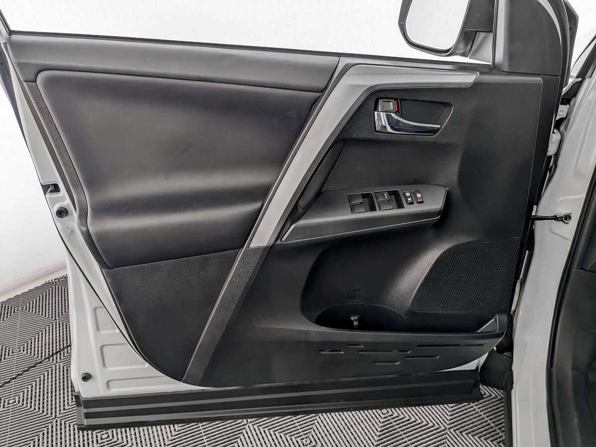 Купить Toyota RAV4, 2019, 139 115 км.. Фото: #14