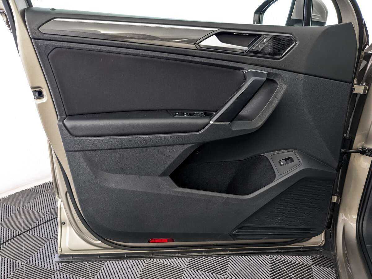 Купить Volkswagen Tiguan, 2018, 105 691 км.. Фото: #14