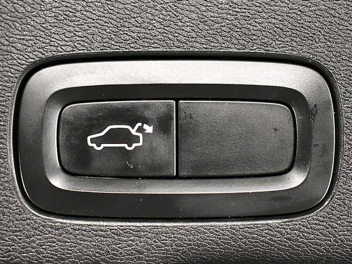 Купить Volvo XC60, 2018, 215 353 км.. Фото: #20