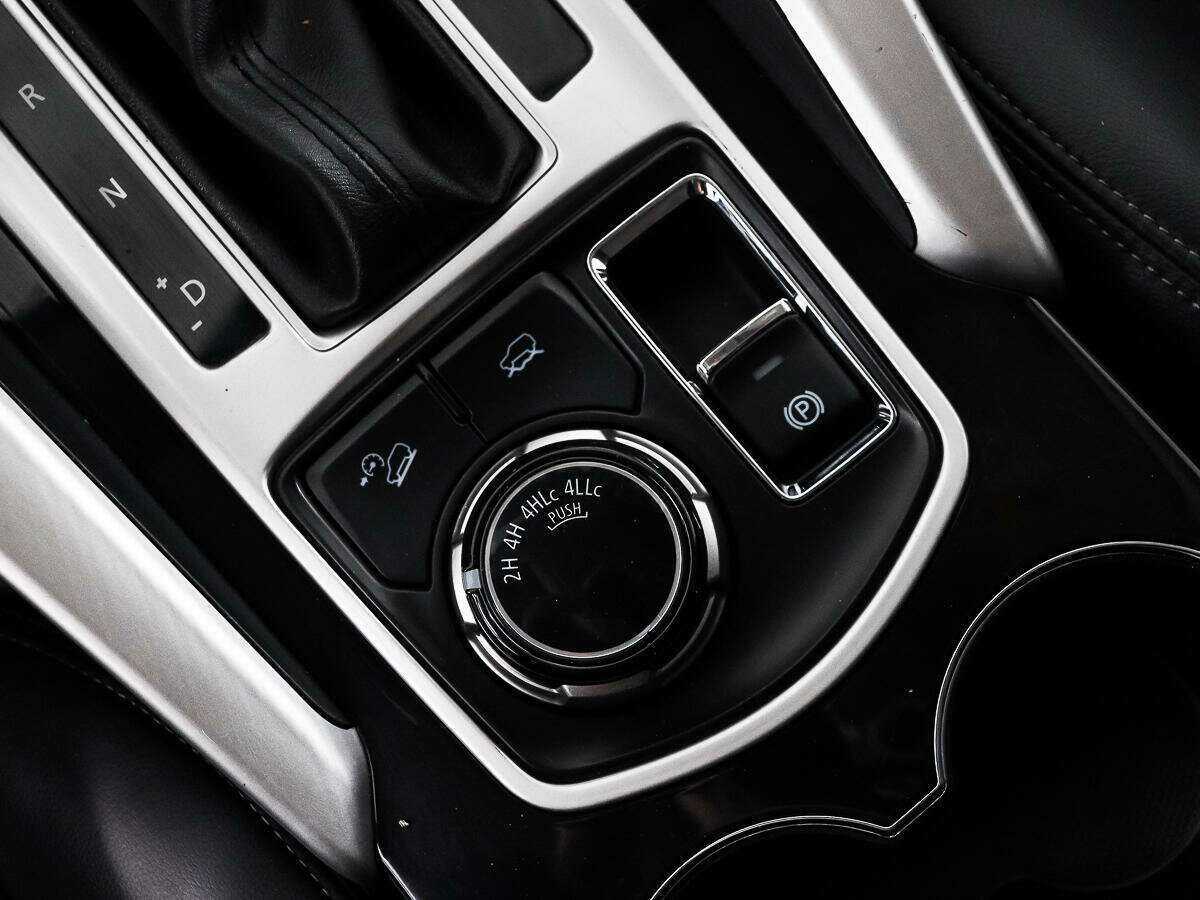 Купить Mitsubishi Pajero Sport, 2016, 201 246 км.. Фото: #9