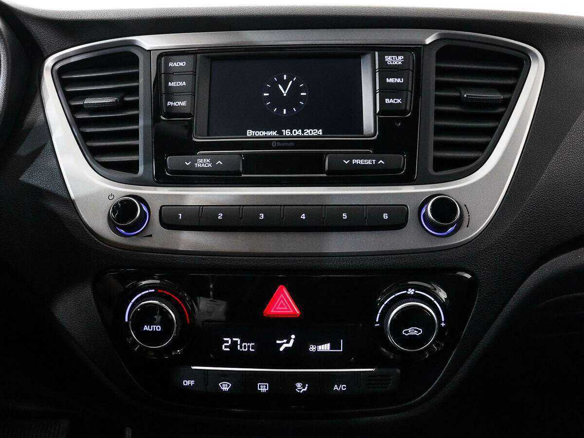 Купить Hyundai Solaris, 2017, 140 583 км.. Фото: #10