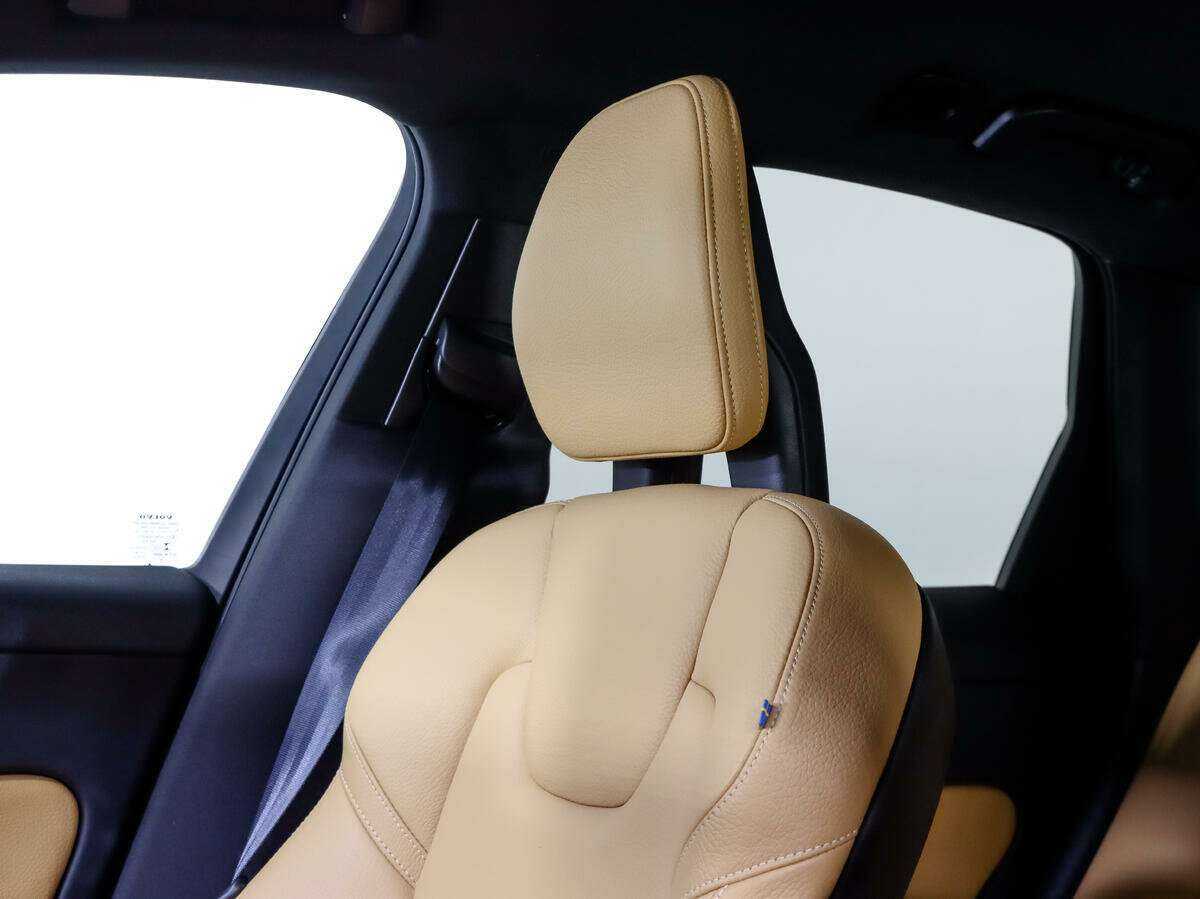 Купить Volvo XC60, 2018, 129 150 км.. Фото: #13