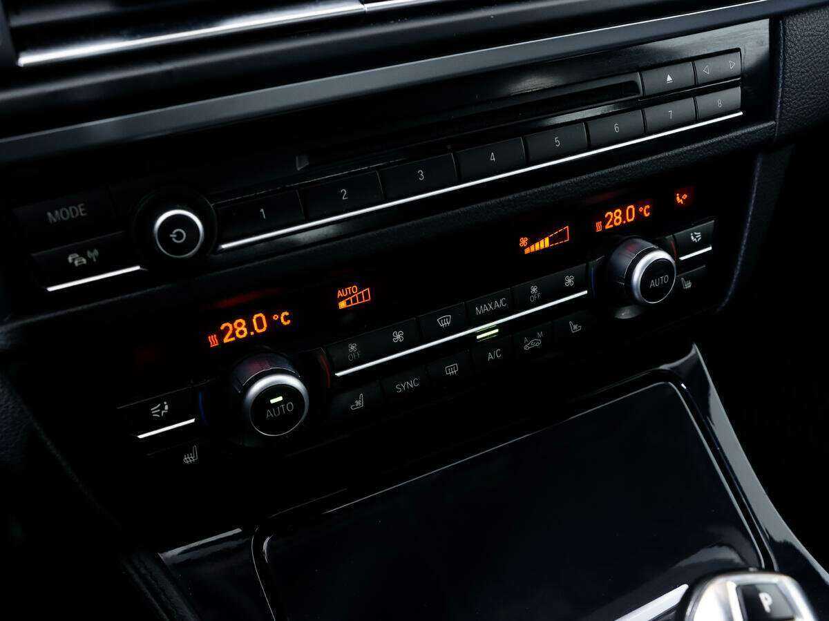 Купить BMW 5 серии, 2013, 236 804 км.. Фото: #17