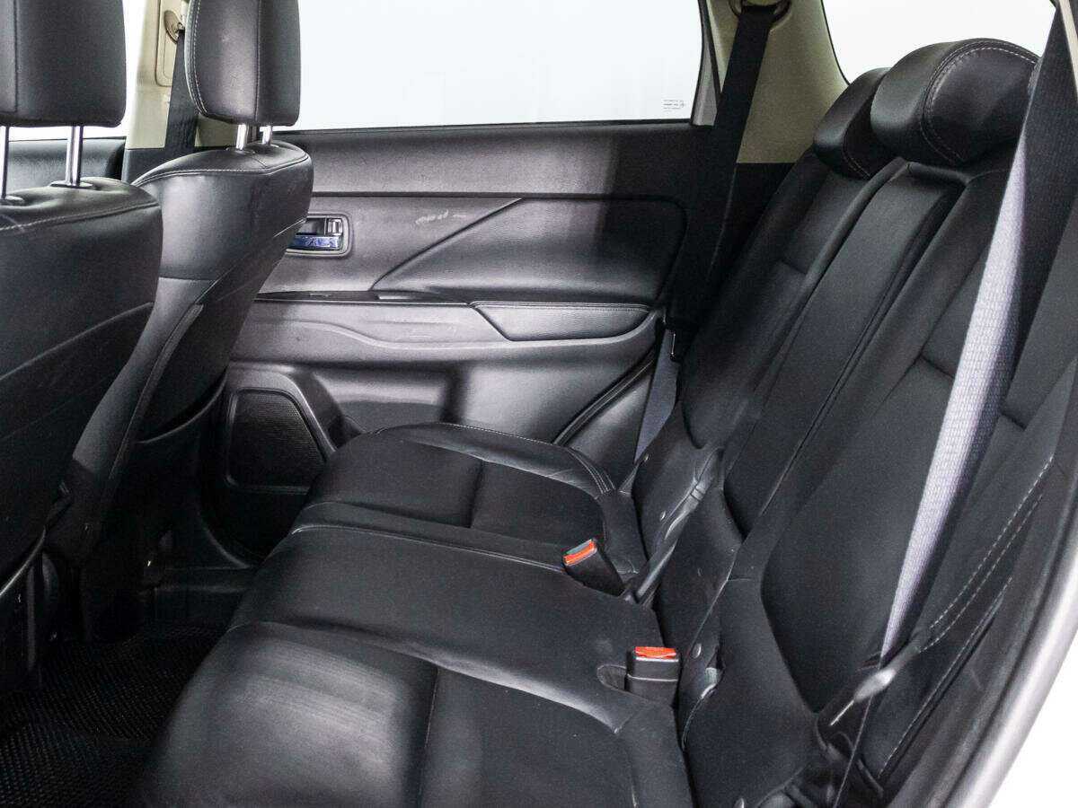 Купить Mitsubishi Outlander, 2019, 108 009 км.. Фото: #9