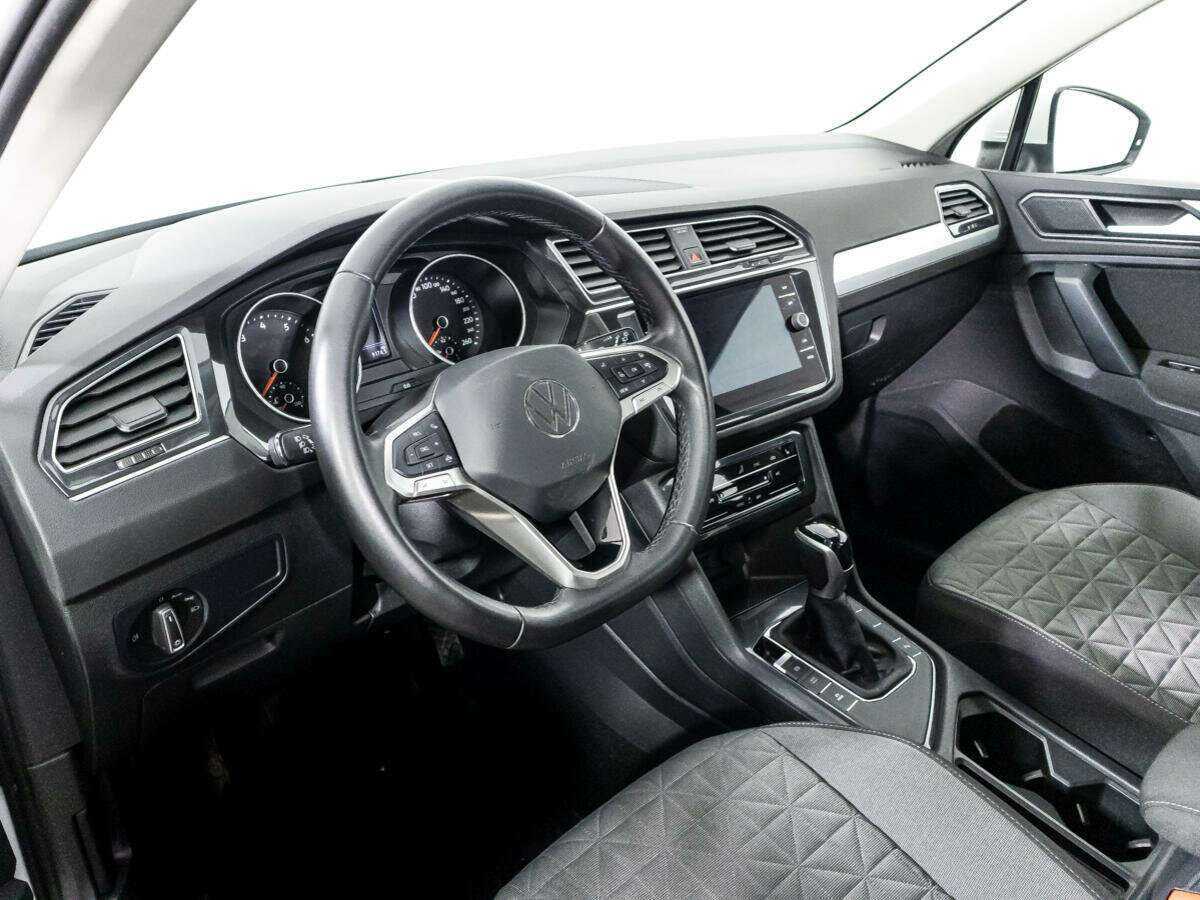 Купить Volkswagen Tiguan, 2021, 69 113 км.. Фото: #10
