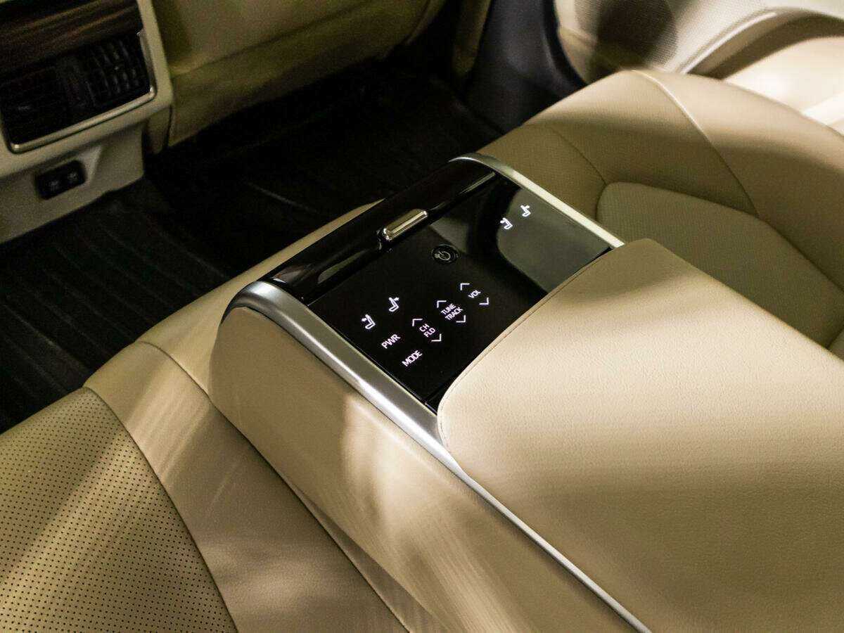 Купить Toyota Camry, 2018, 80 400 км.. Фото: #15