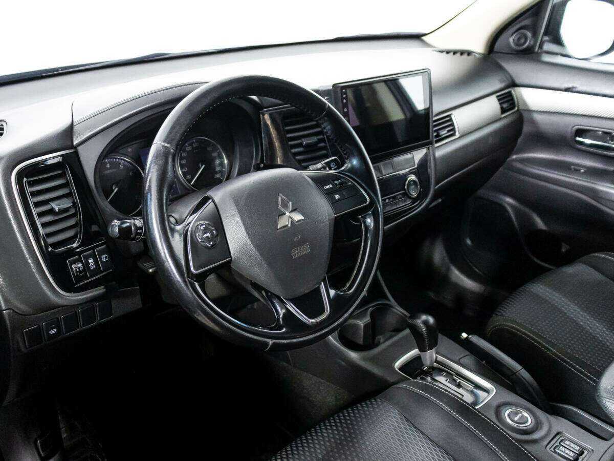 Купить Mitsubishi Outlander, 2016, 230 432 км.. Фото: #10