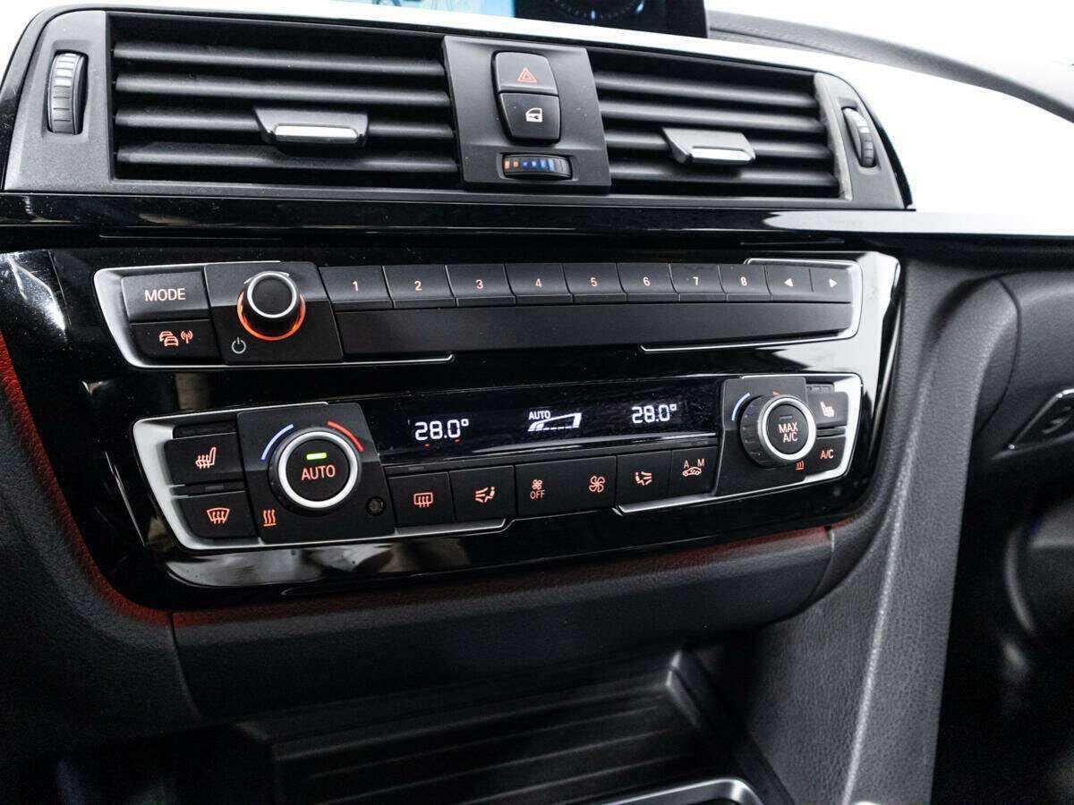 Купить BMW 3 серии, 2018, 69 691 км.. Фото: #15