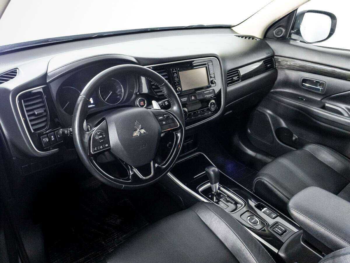 Купить Mitsubishi Outlander, 2017, 75 290 км.. Фото: #10