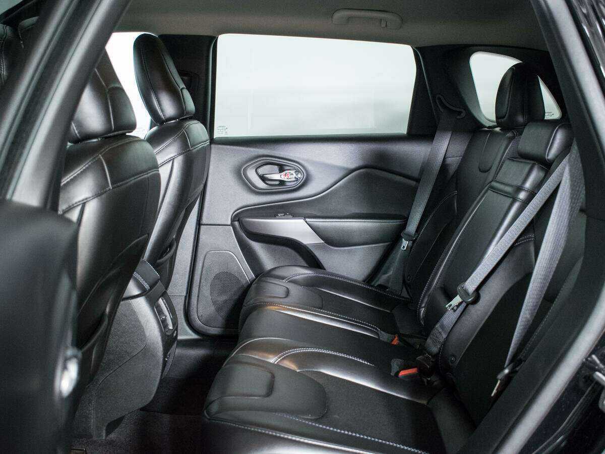 Купить Jeep Cherokee, 2018, 87 497 км.. Фото: #9