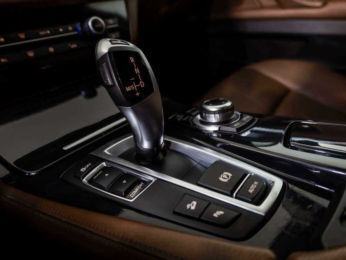 Купить BMW 5 серии, 2012, 195 130 км.. Фото: #13