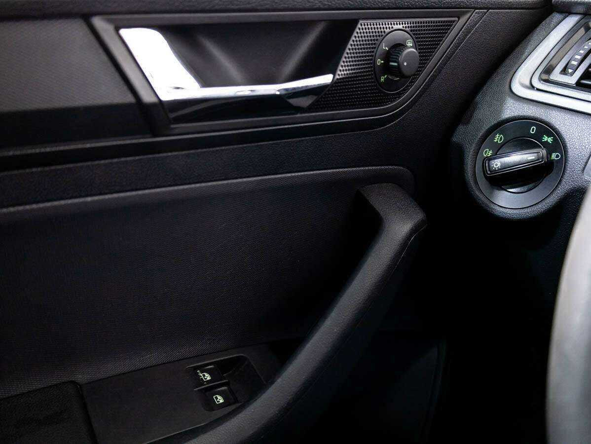 Купить Skoda Rapid, 2017, 141 688 км.. Фото: #13