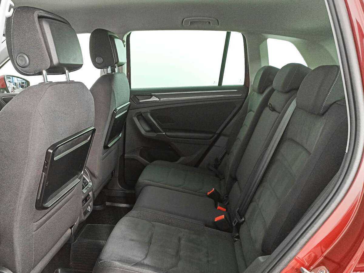 Купить Volkswagen Tiguan, 2017, 119 011 км.. Фото: #9