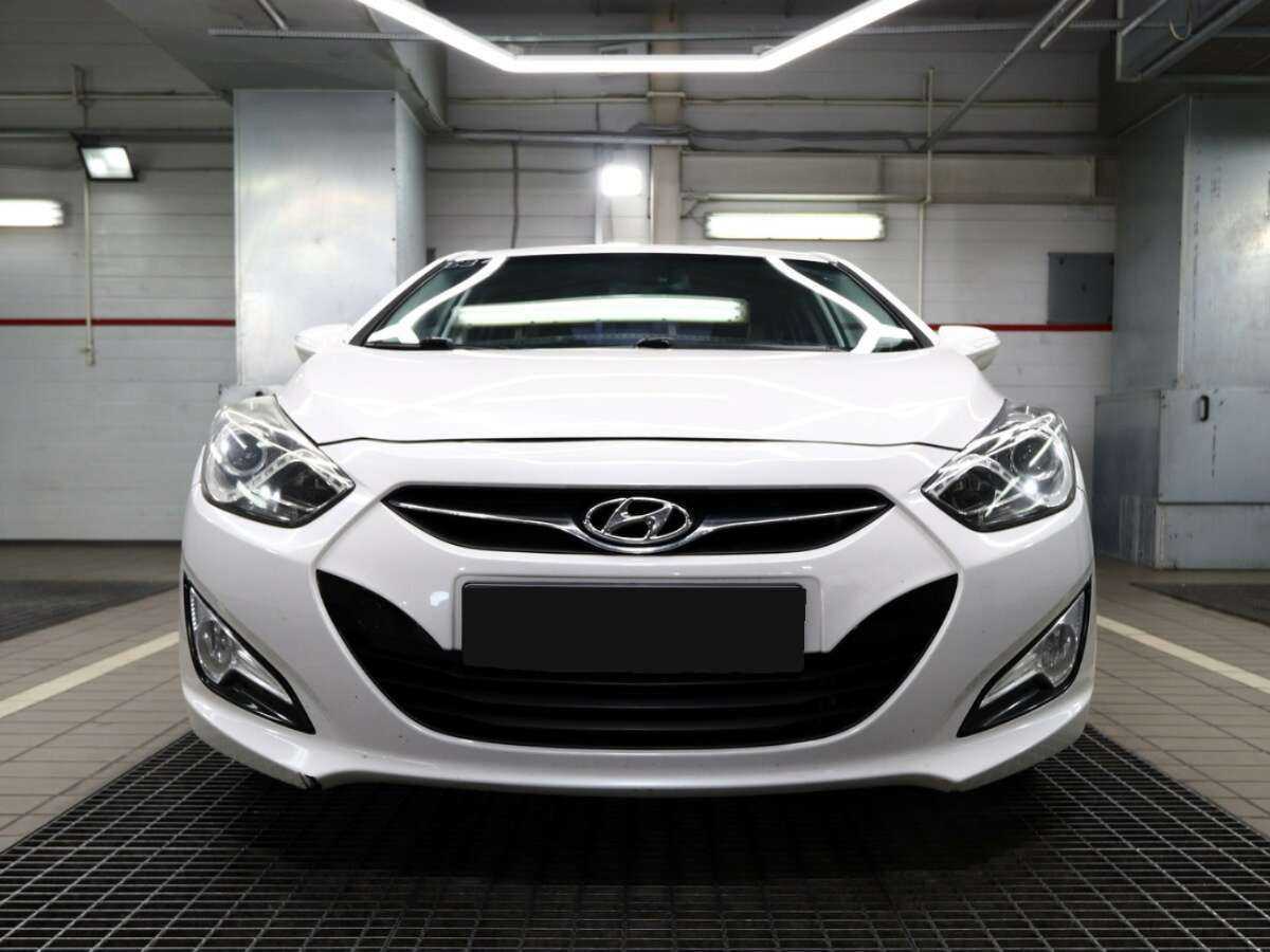 Купить Hyundai i40, 2014, 111 000 км.. Фото: #2