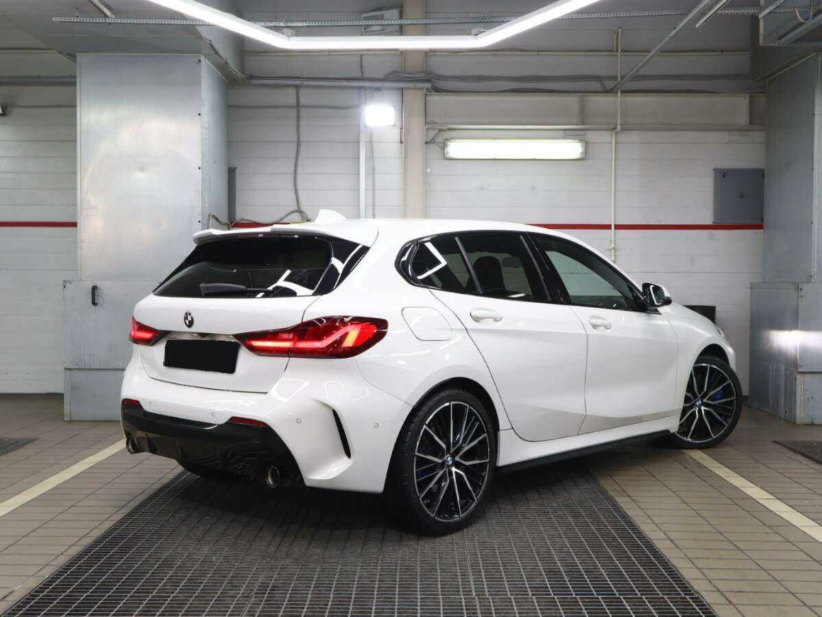 Купить BMW 1 серии, 2019, 72 859 км.. Фото: #1