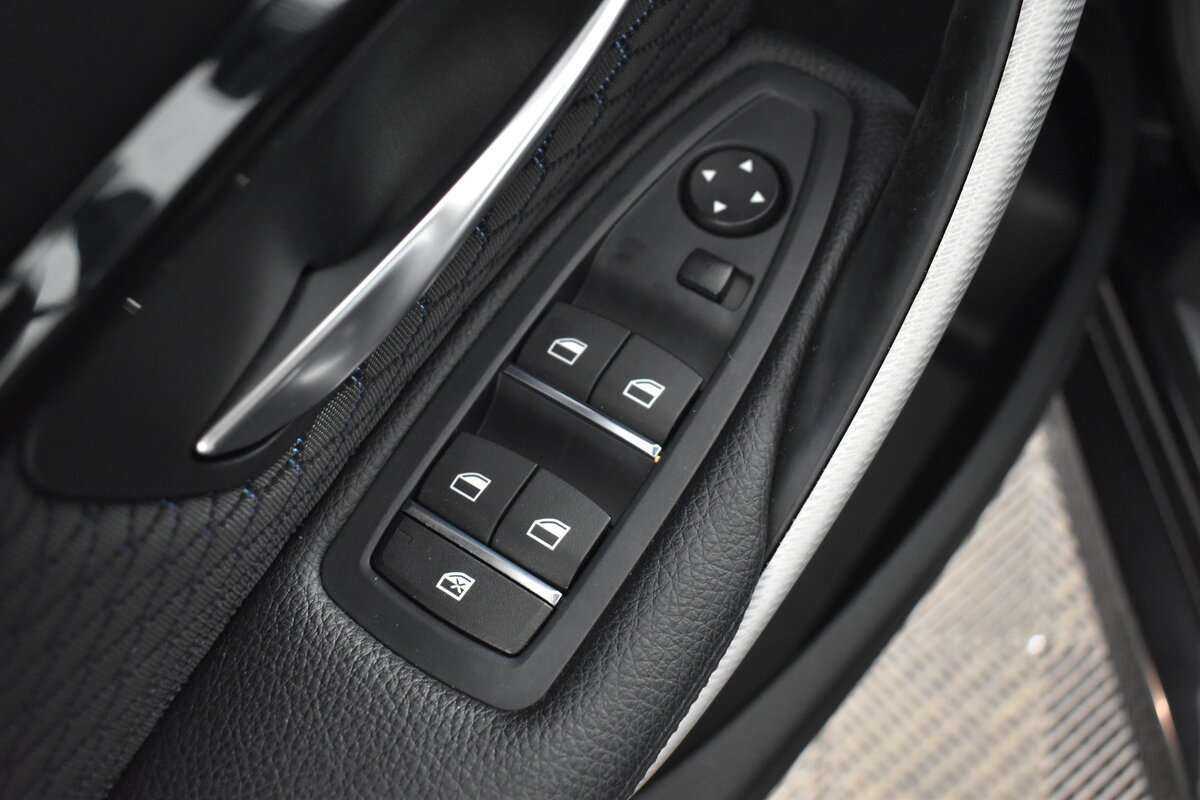 Купить BMW 3 серии, 2016, 27 000 км.. Фото: #8