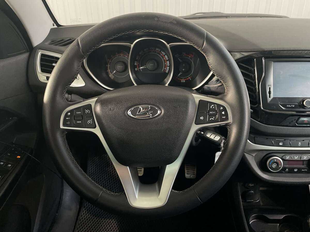 Купить Lada (ВАЗ) Vesta, 2017, 136 873 км.. Фото: #9