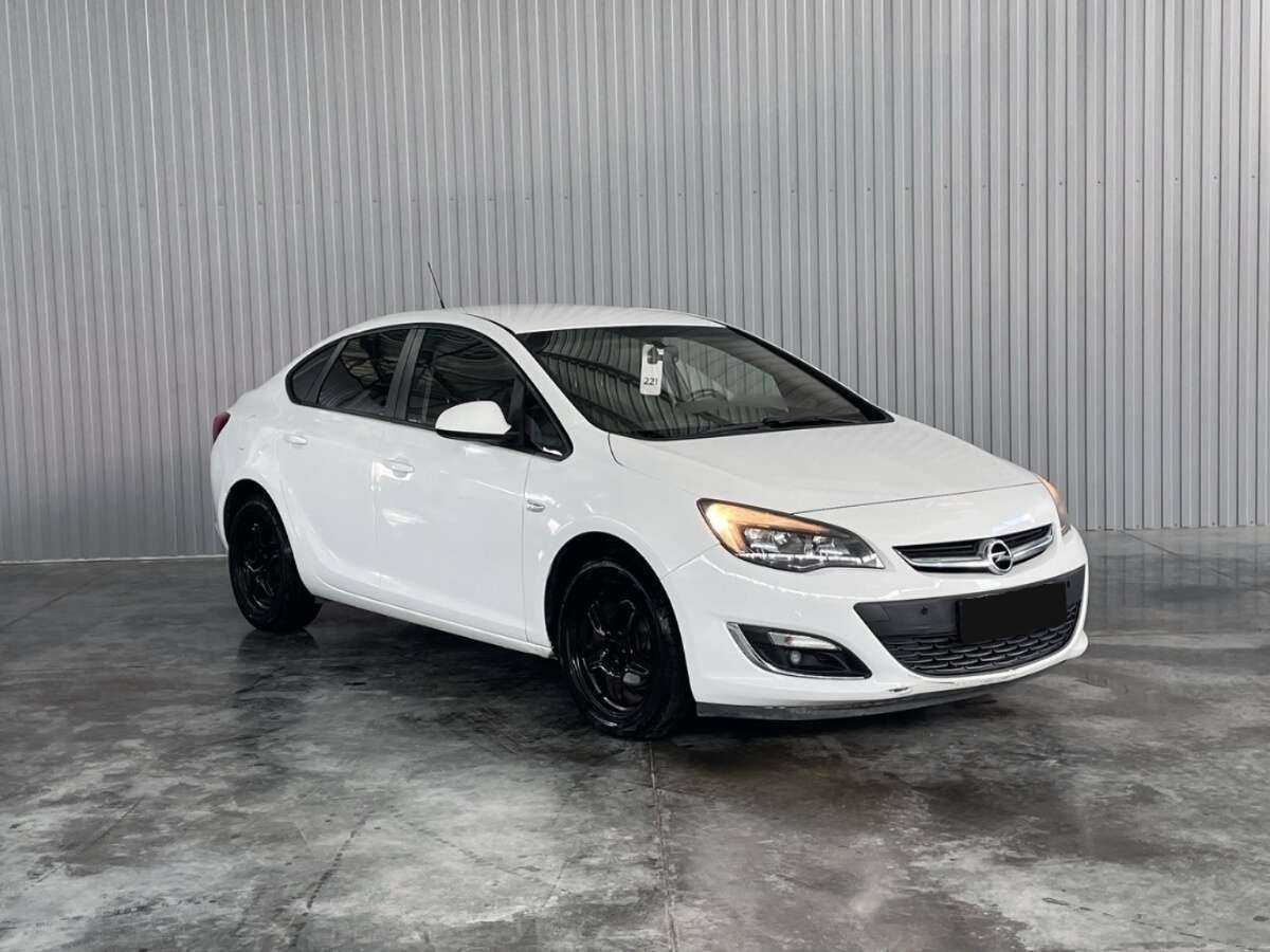 Купить Opel Astra, 2013, 205 254 км.. Фото: #2