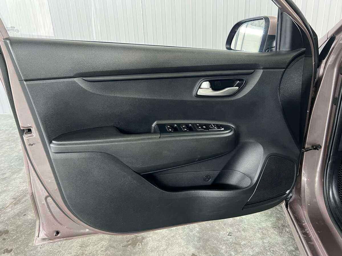 Купить Kia Rio, 2018, 99 396 км.. Фото: #8