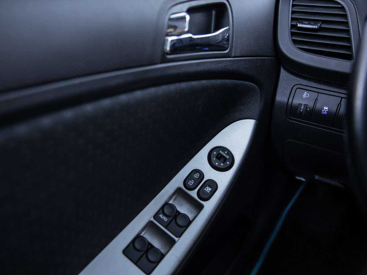 Купить Hyundai Solaris, 2012, 132 942 км.. Фото: #10