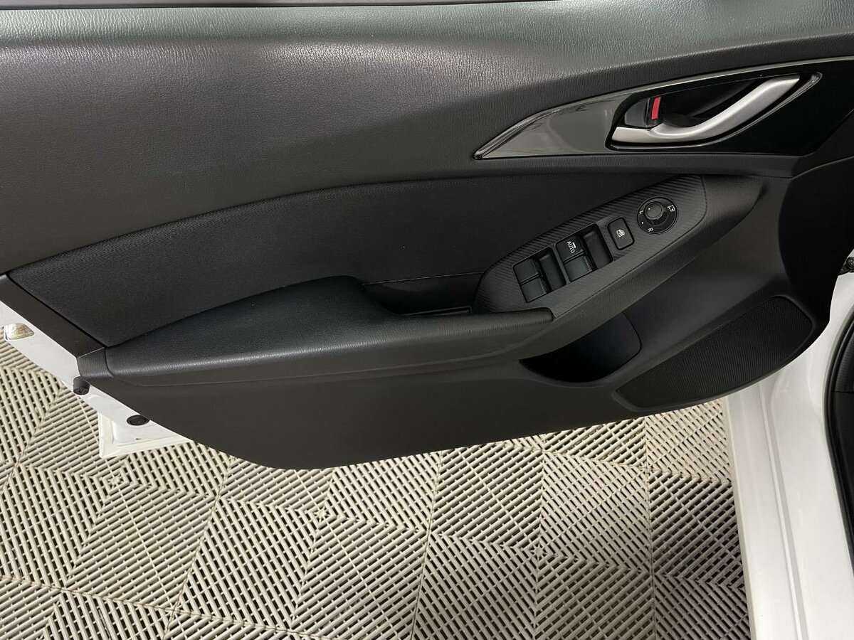 Купить Mazda 3, 2014, 144 463 км.. Фото: #7