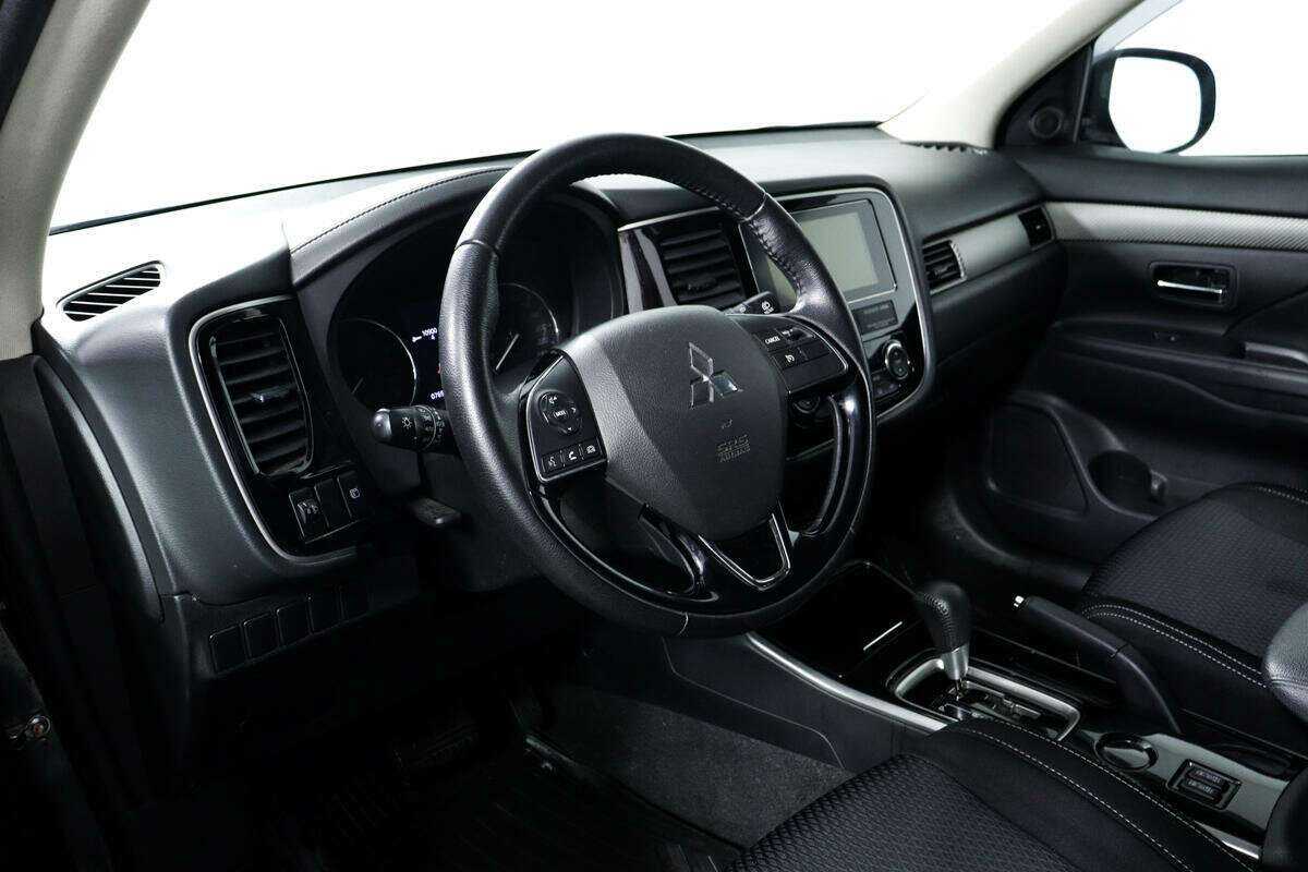 Купить Mitsubishi Outlander, 2018, 76 910 км.. Фото: #12