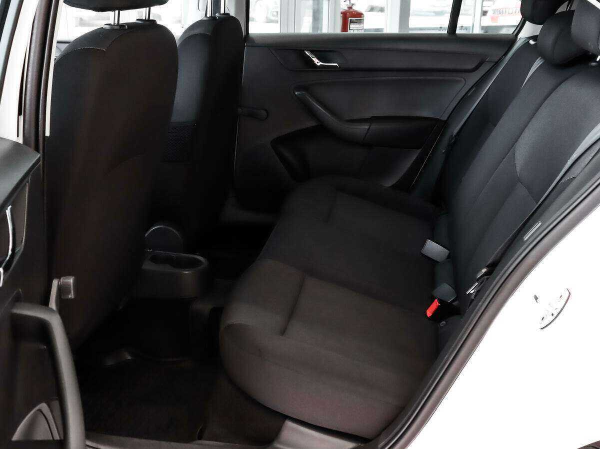 Купить Skoda Rapid, 2016, 63 428 км.. Фото: #8