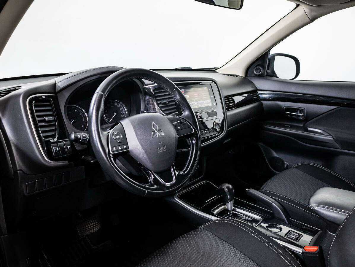 Купить Mitsubishi Outlander, 2019, 106 115 км.. Фото: #8