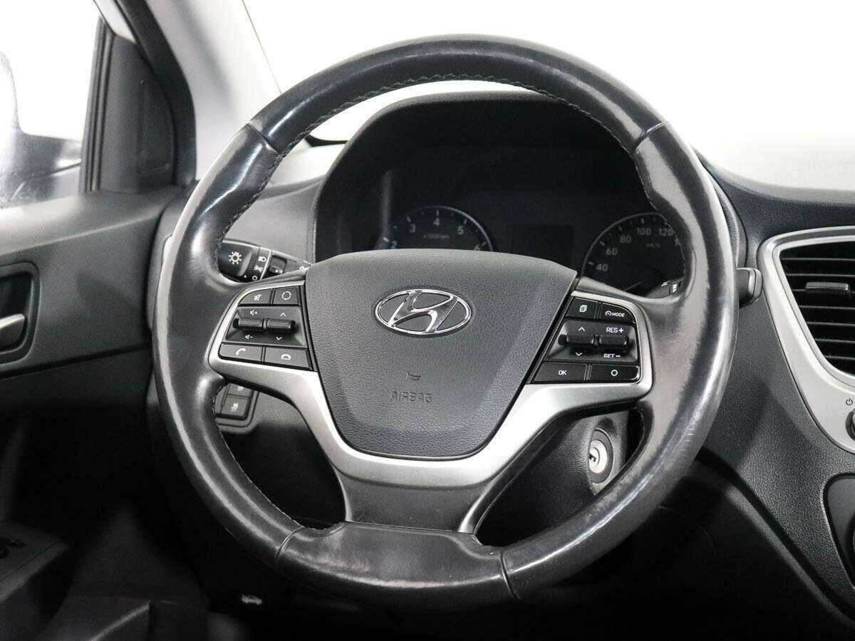 Купить Hyundai Solaris, 2019, 39 440 км.. Фото: #11