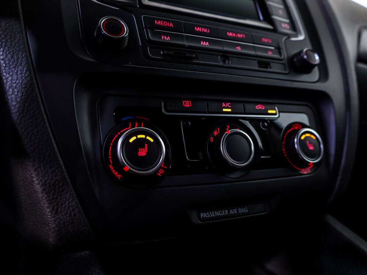 Купить Volkswagen Jetta, 2014, 152 188 км.. Фото: #12