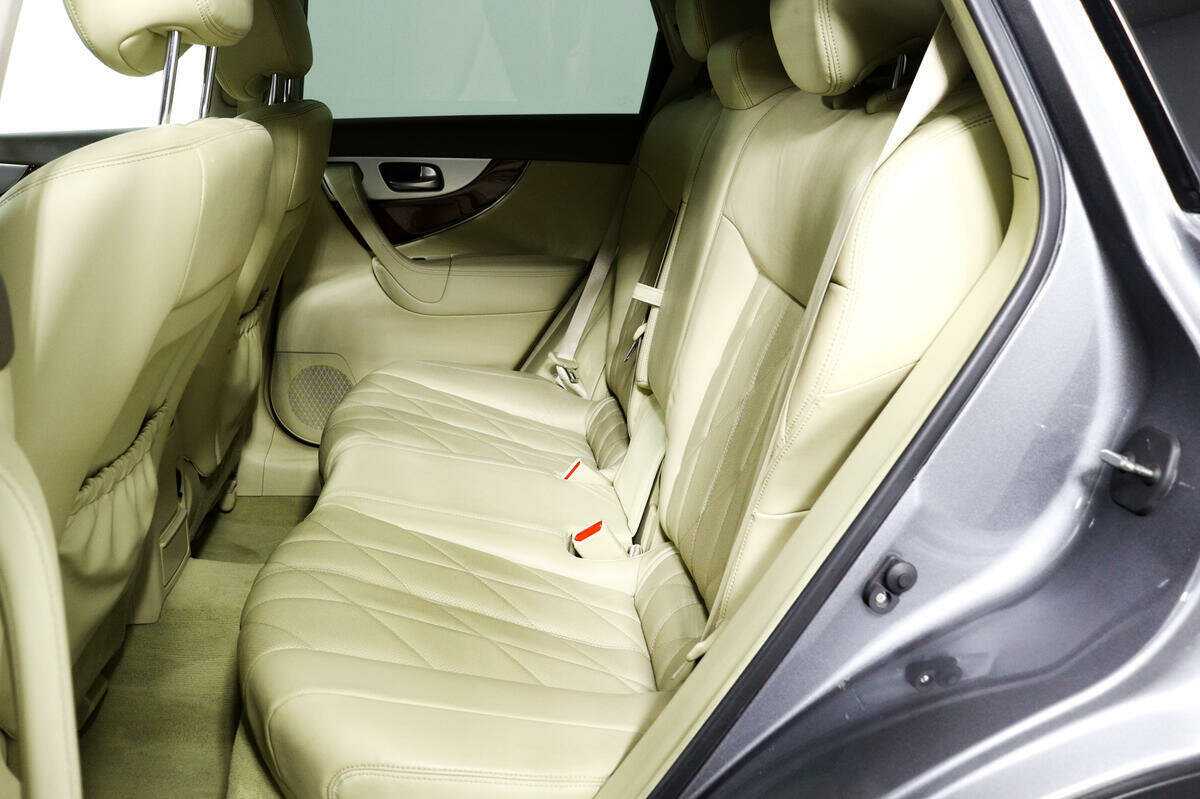 Купить Infiniti FX, 2012, 147 921 км.. Фото: #11