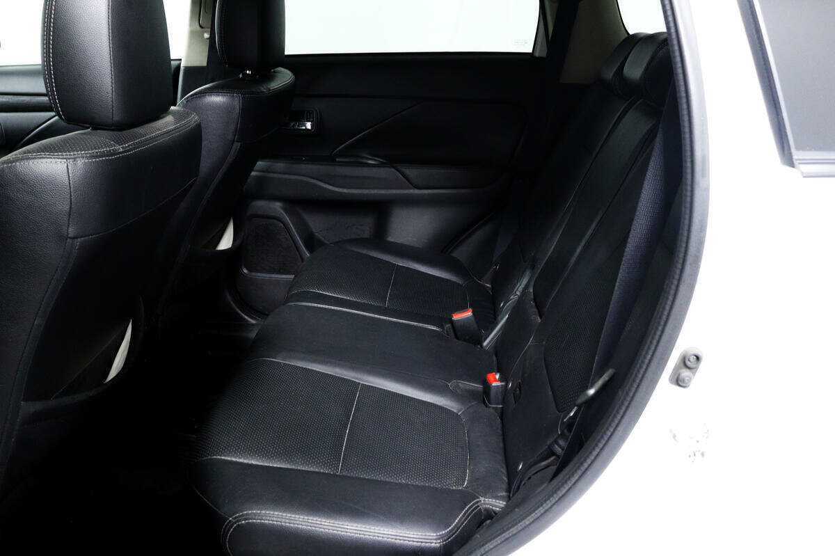 Купить Mitsubishi Outlander, 2016, 129 680 км.. Фото: #11