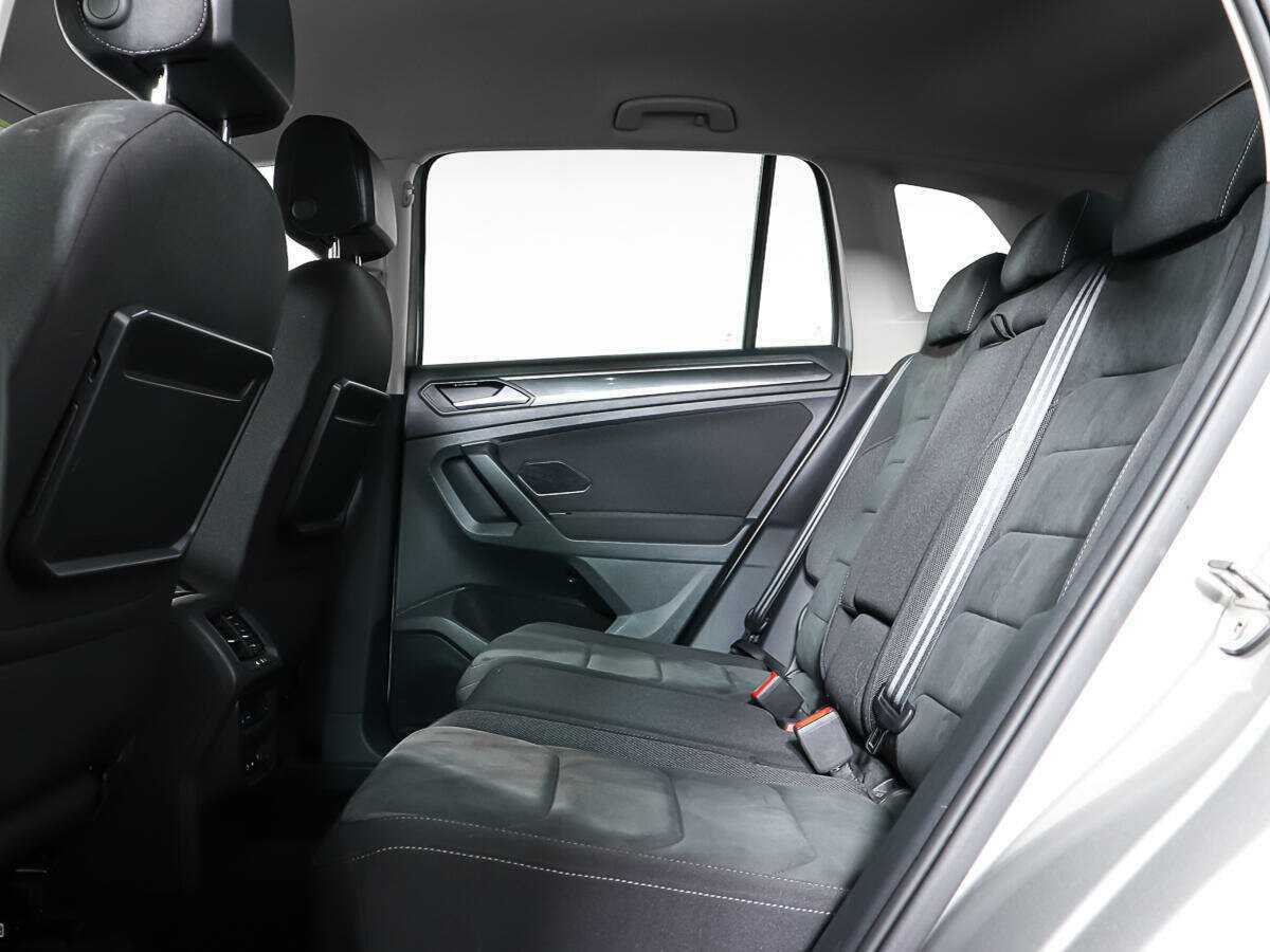 Купить Volkswagen Tiguan, 2018, 45 214 км.. Фото: #9