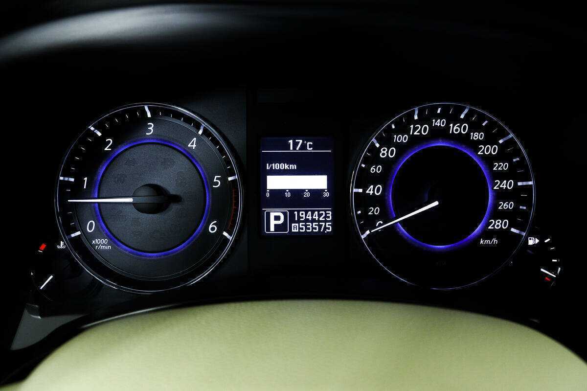 Купить Infiniti FX, 2012, 195 001 км.. Фото: #9