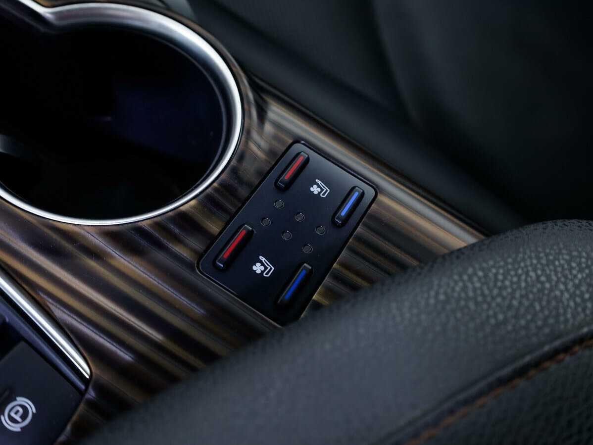 Купить Toyota Camry, 2019, 83 348 км.. Фото: #25