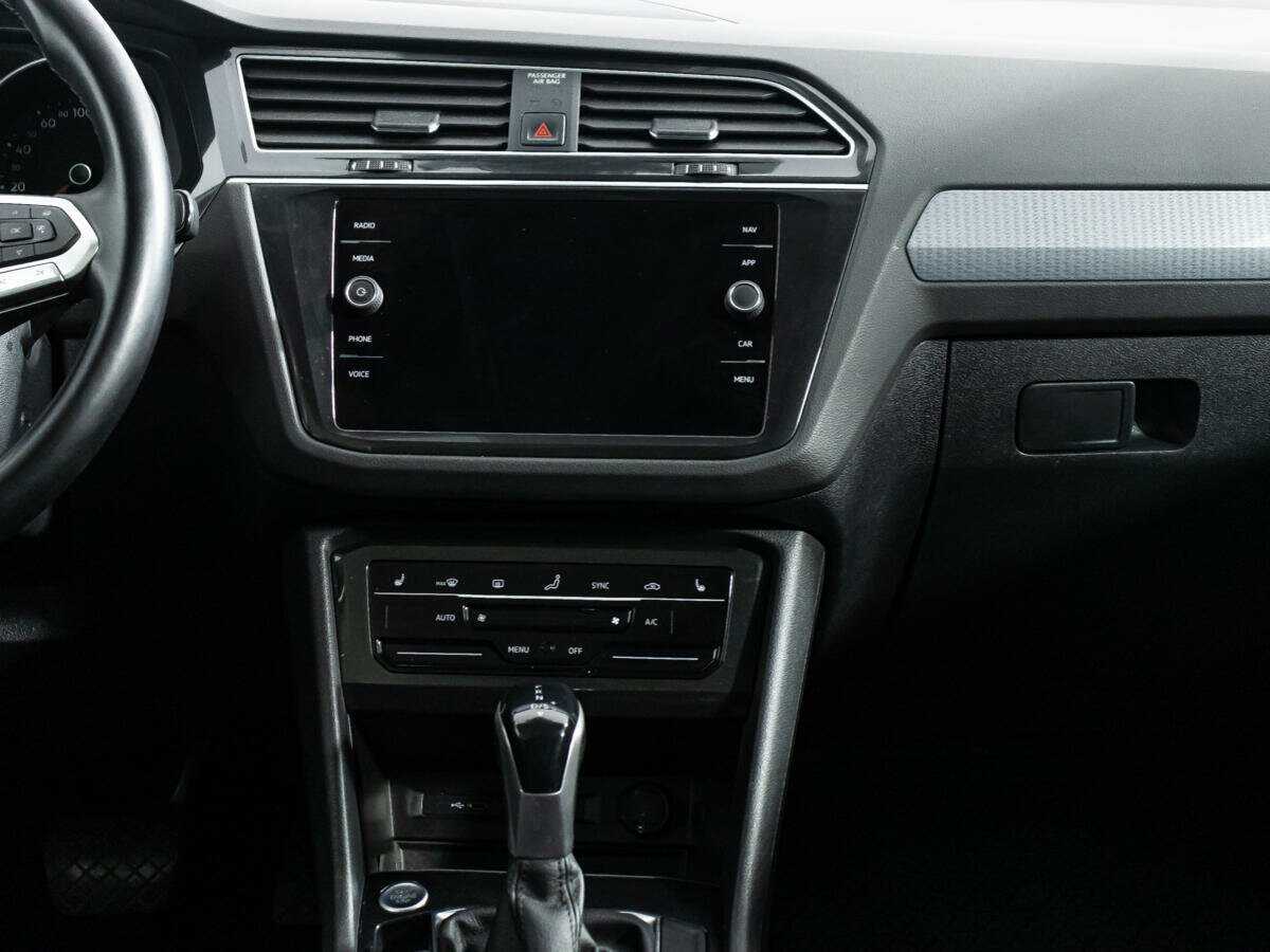 Купить Volkswagen Tiguan, 2021, 55 888 км.. Фото: #13