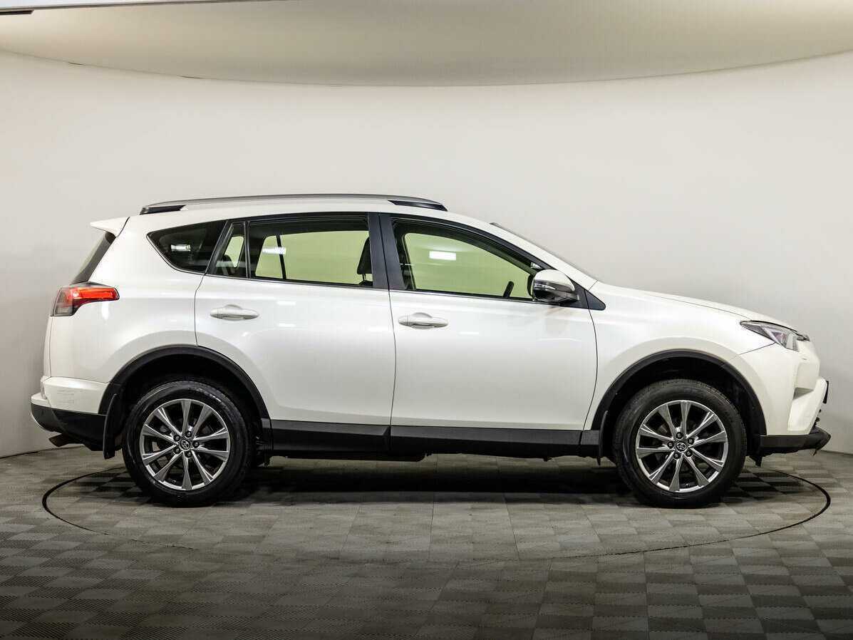 Купить Toyota RAV4, 2015, 68 190 км.. Фото: #2