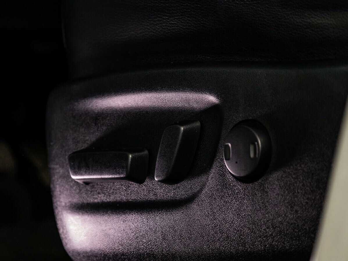 Купить Toyota RAV4, 2015, 68 190 км.. Фото: #14