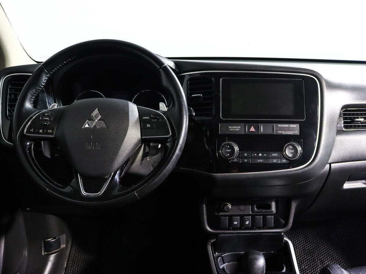 Купить Mitsubishi Outlander, 2017, 193 623 км.. Фото: #9