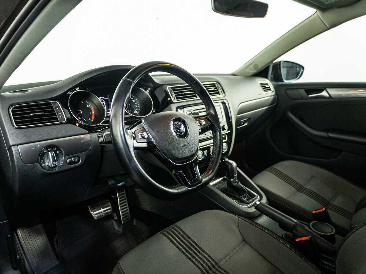 Купить Volkswagen Jetta, 2016, 119 856 км.. Фото: #9