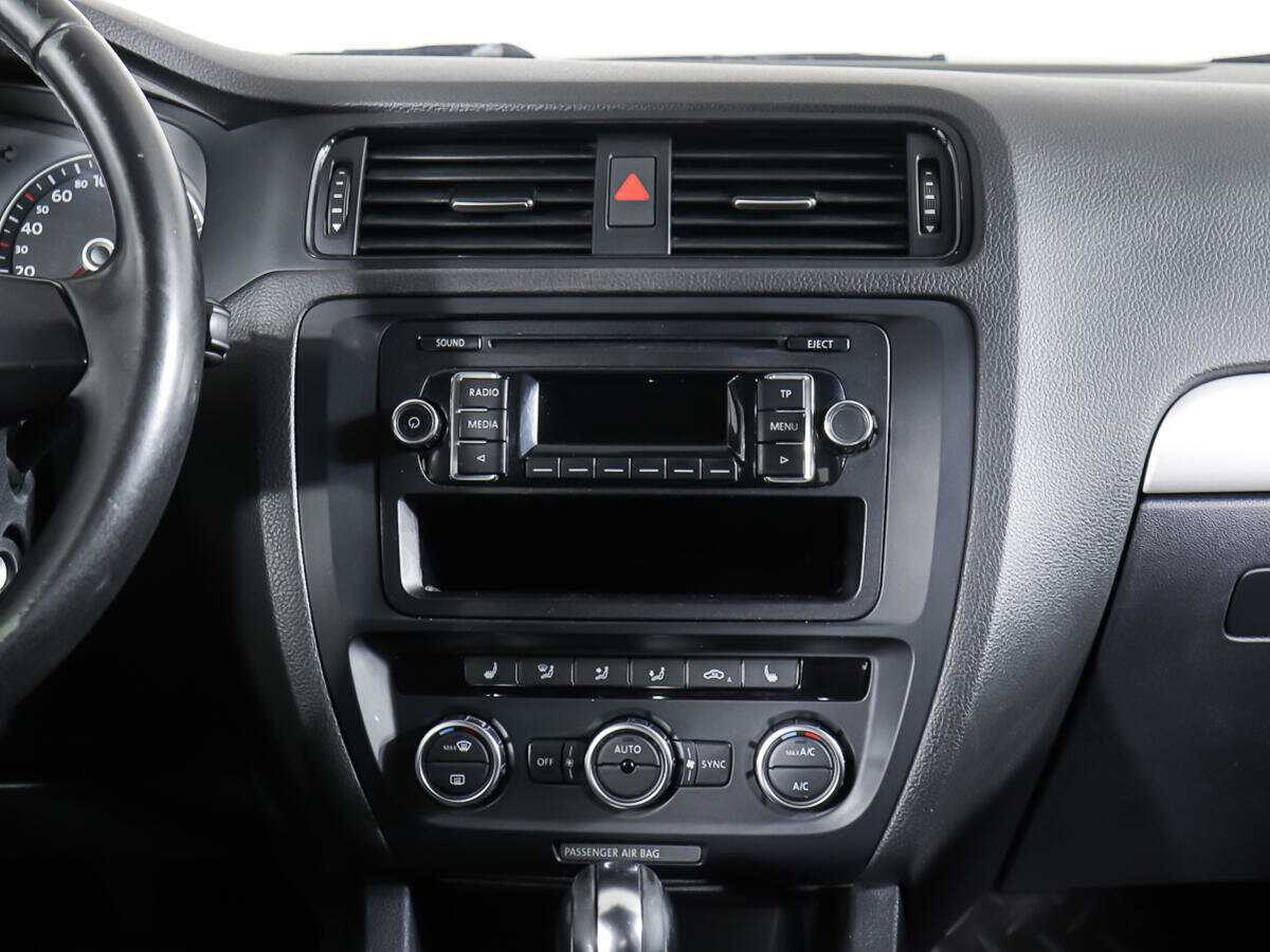 Купить Volkswagen Jetta, 2012, 279 369 км.. Фото: #9