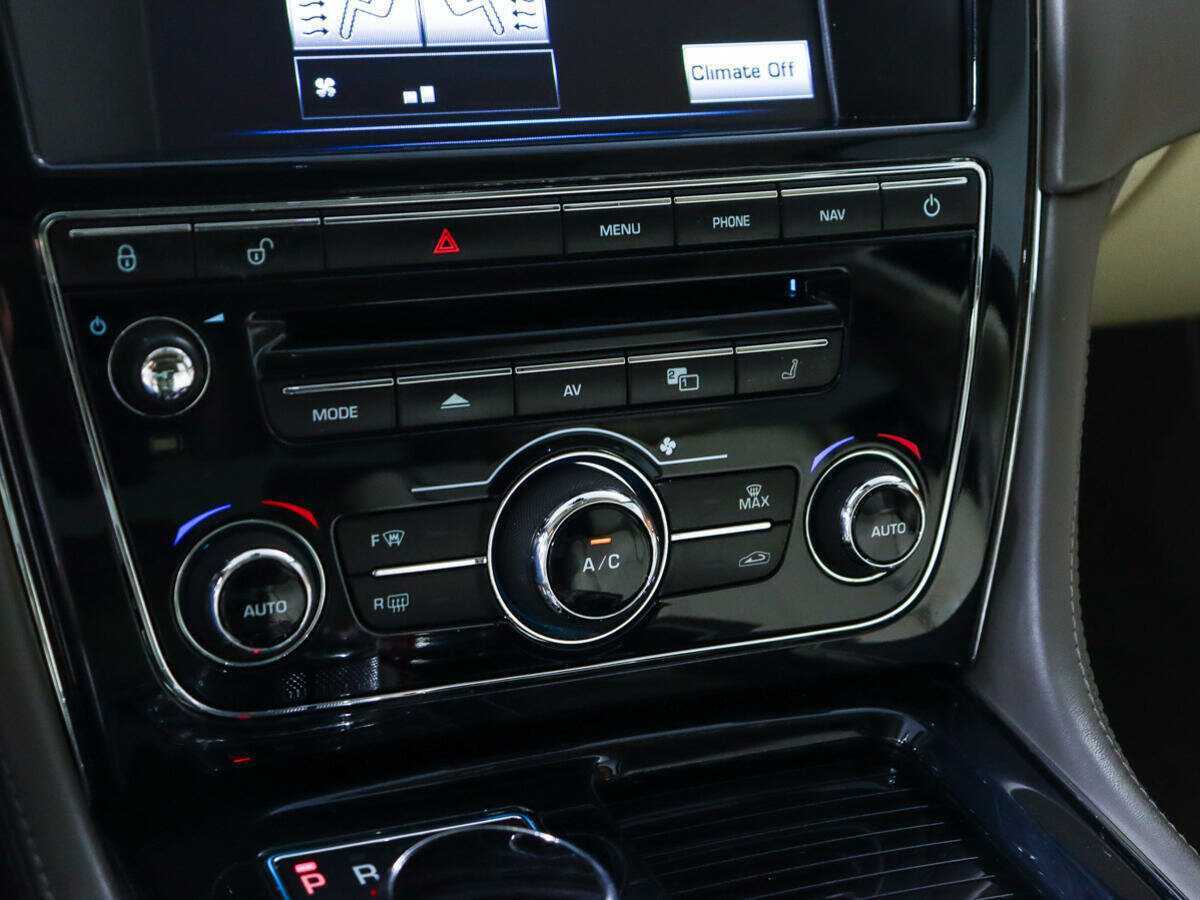 Купить Jaguar XJ, 2012, 147 181 км.. Фото: #21