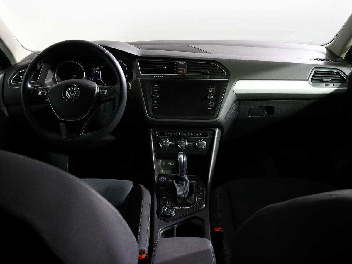 Купить Volkswagen Tiguan, 2018, 48 584 км.. Фото: #9