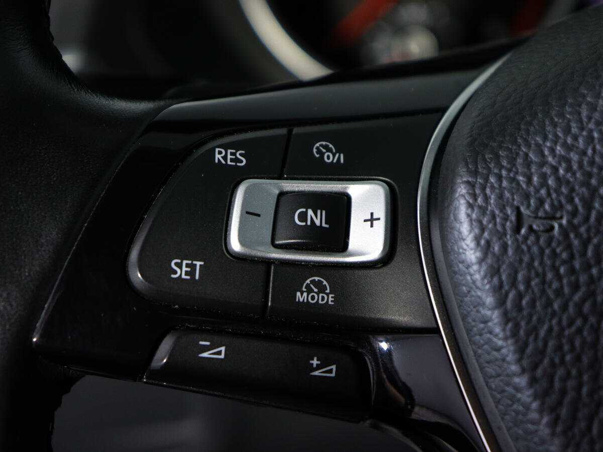 Купить Volkswagen Tiguan, 2018, 48 584 км.. Фото: #19