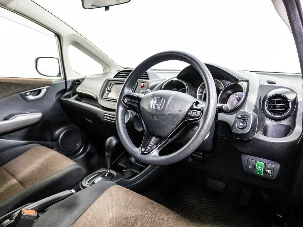 Купить Honda Fit Shuttle, 2013, 144 645 км.. Фото: #10